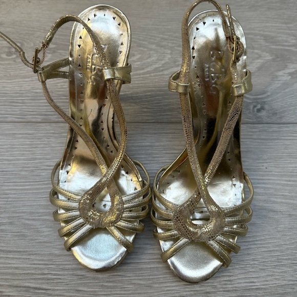 BCBG Paris open toe high heels size 6 - Picture 1 of 16